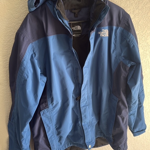 The North Face Rain Jacket - Picture 4 of 6